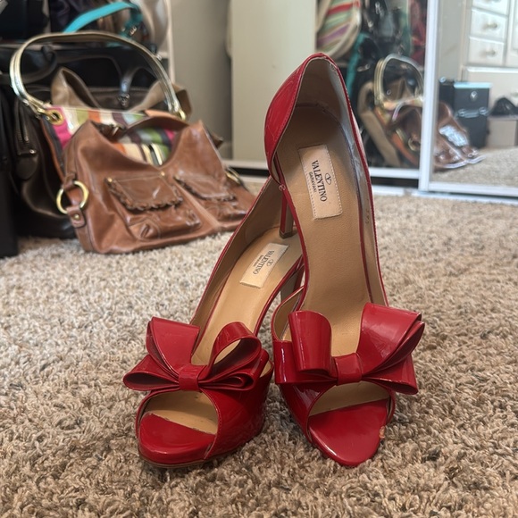 Valentino Patent Leather Red Bow Stilettos - Picture 1 of 13